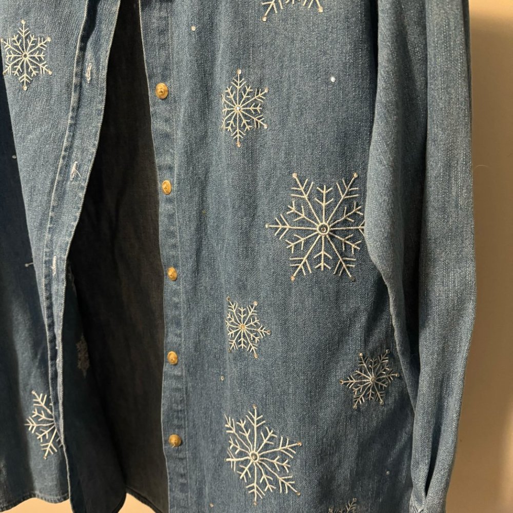 Vintage Quacker Factory Rhinestone Snowflake Denim Button Down - Size Medium‎ - Picture 3 of 10